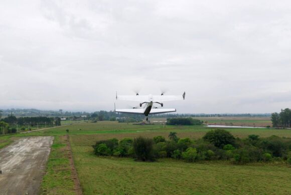Moya Aero conclui com sucesso voo de transição com o MOYA 256