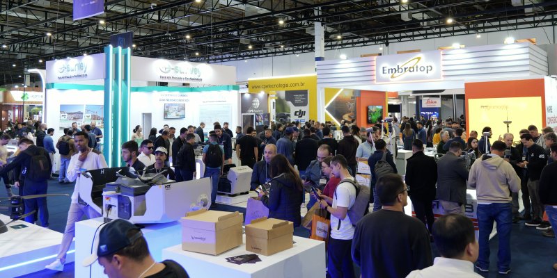 Mais de 12 mil profissionais visitaram a Expo eVTOL, DroneShow Robotics, MundoGEO Connect e SpaceBR Show 2026 Mais de 12 mil profissionais visitaram a Expo eVTOL, DroneShow Robotics, MundoGEO Connect e SpaceBR Show 2026