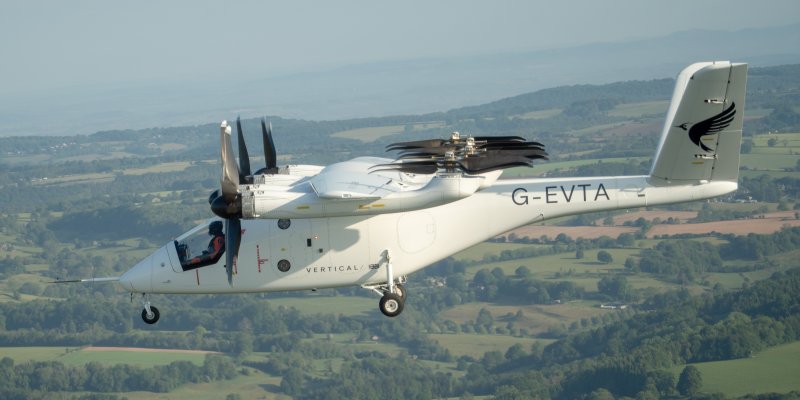 Vertical Aerospace realiza primeiro voo pilotado de eVTOL VX4 em espaço aéreo aberto